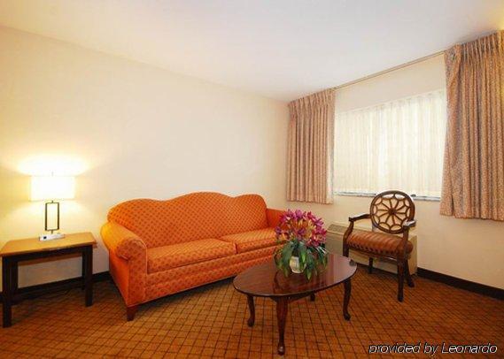 Quality Inn & Suites College Park Kamer foto